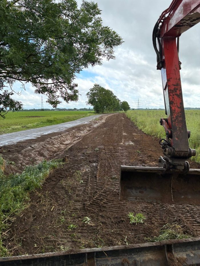 Grading and profiling a field bank